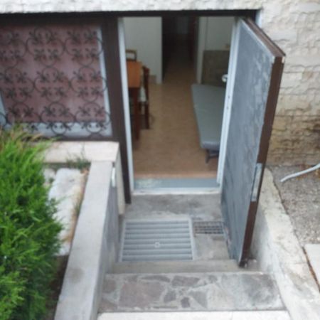Apartamento Garden Basement - Seminterrato Max 4 Ospiti - Fiumicino Vicino Aeroporto E Fiera Exterior foto
