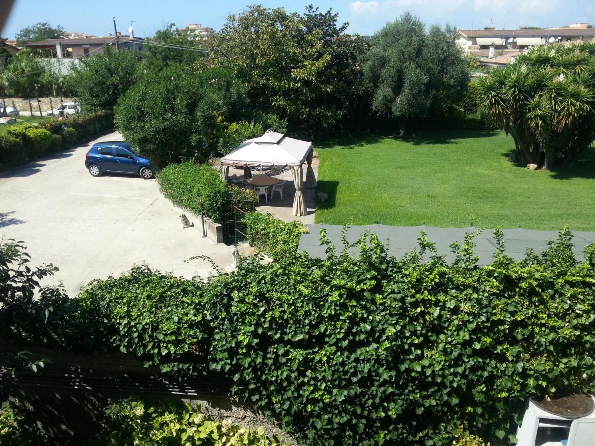 Apartamento Garden Basement - Seminterrato Max 4 Ospiti - Fiumicino Vicino Aeroporto E Fiera Exterior foto