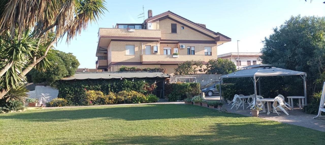 Apartamento Garden Basement - Seminterrato Max 4 Ospiti - Fiumicino Vicino Aeroporto E Fiera Exterior foto